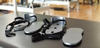 Iron shoes de pilates