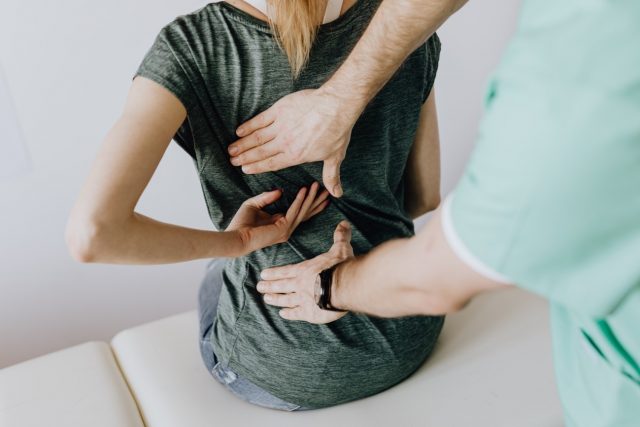 Saiba Como O Pilates Pode Auxiliar No Tratamento Da Dor Lombar